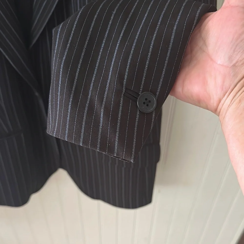 Anne Klein Black and Gray Pinstripe Blazer sz M